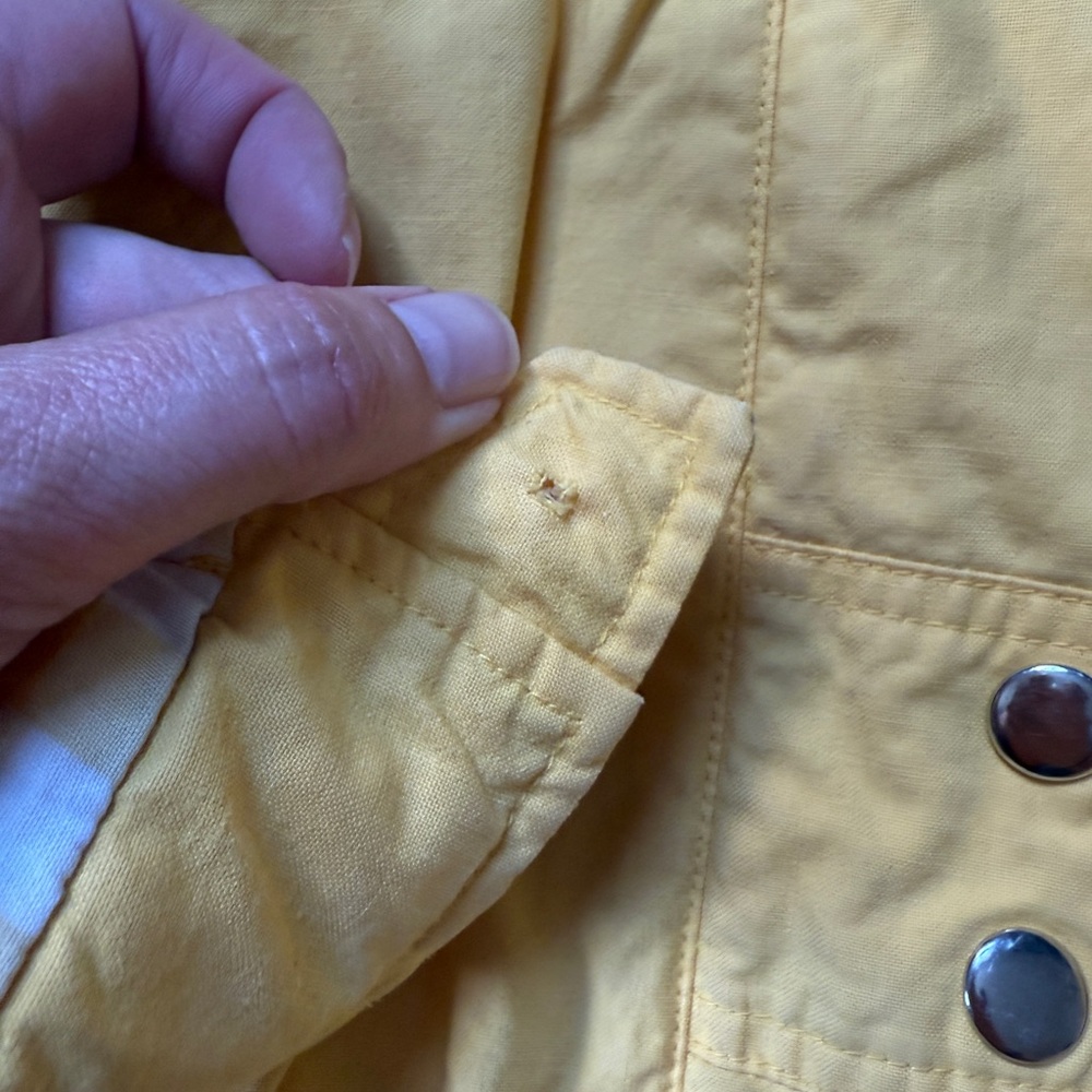 Cropped Yellow Jacket - Picture 7 of 9